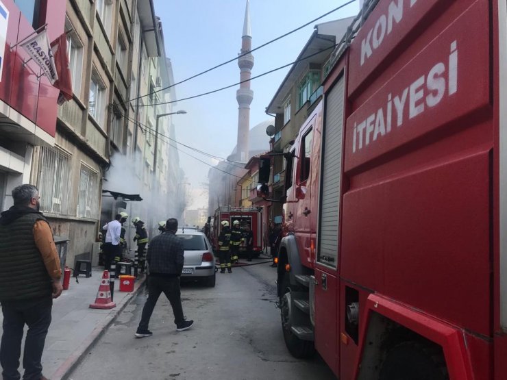 Konya'da camiye gitti, döndüğünde iş yerini alevler içinde buldu