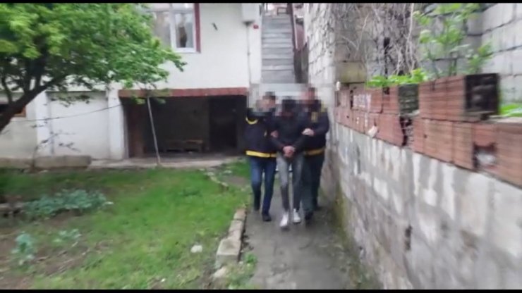 Sosyal medyadan paylaşım yapan Pakistanlı genç gözaltına alındı!