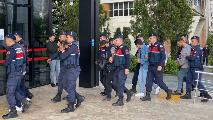 Zehir tacirlerine operasyon