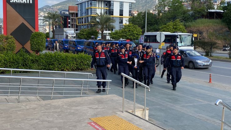 Zehir tacirlerine operasyon