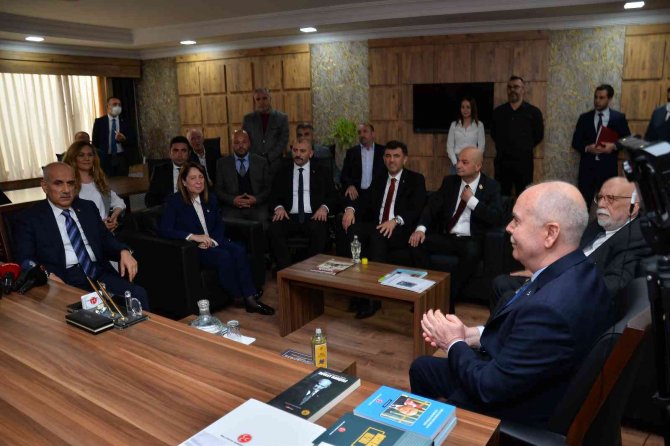 Bakan Kirişçi’den Ukrayna-Rusya savaşı açıklaması: