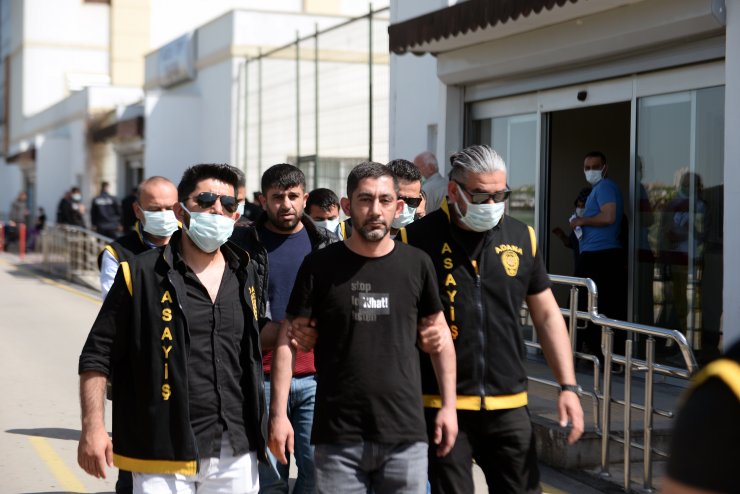 Belediye başkanına yumurtalı saldırıya 4 gözaltı