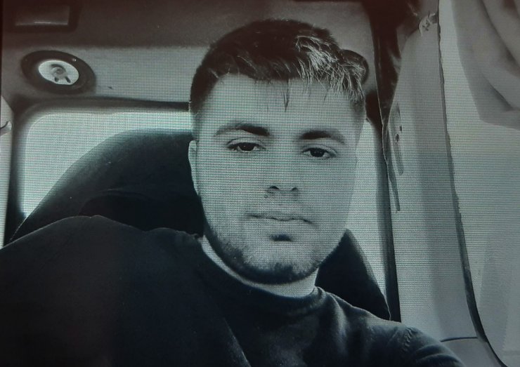 Devrilen iş makinesinin operatörü öldü