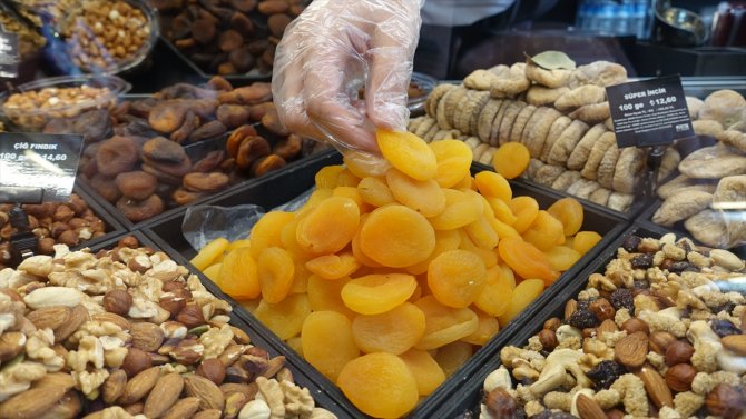Kuru meyve ihracatında "liderliği" kayısı aldı