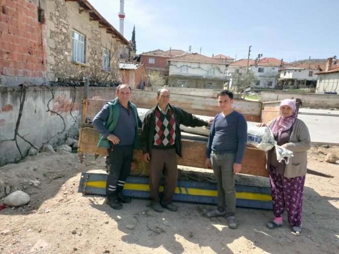 Fırtınada zarar göre seralara büyükşehirden destek