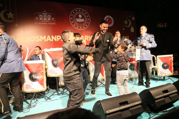 İçişleri Bakanı Soylu Gaziosmanpaşa'da Romanlarla iftar yaptı