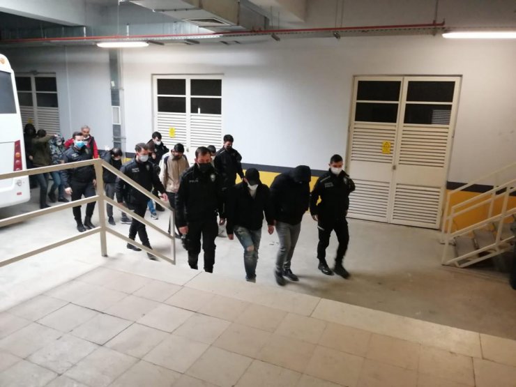 Konteyner ve güneş paneli dolandırıcılarına operasyonda 13 tutuklama