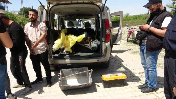 Vatandaşlar kablo hırsızlarını suçüstü yakalattı