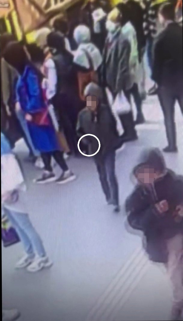 Yolcuların cüzdan ve paralarını çalan 2 çocuk şüpheli yakalandı