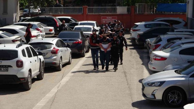 Cinayet soruşturmasına 3 tutuklama