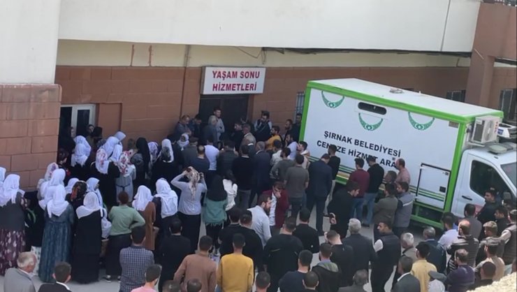 Kamyon kömür ocağında 200 metreden yuvarlandı: 1 ölü, 1 yaralı