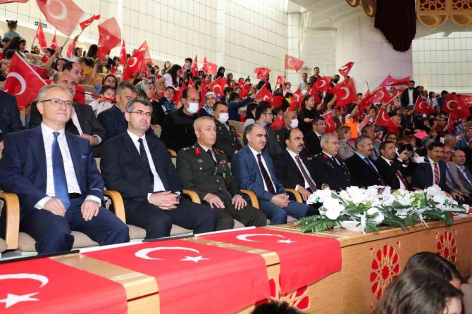 Konya’da 23 Nisan Ulusal Egemenlik ve Çocuk Bayramı coşkuyla kutlandı