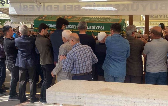 Konya'da trafik kazasında hayatını kaybeden gençlere acı veda