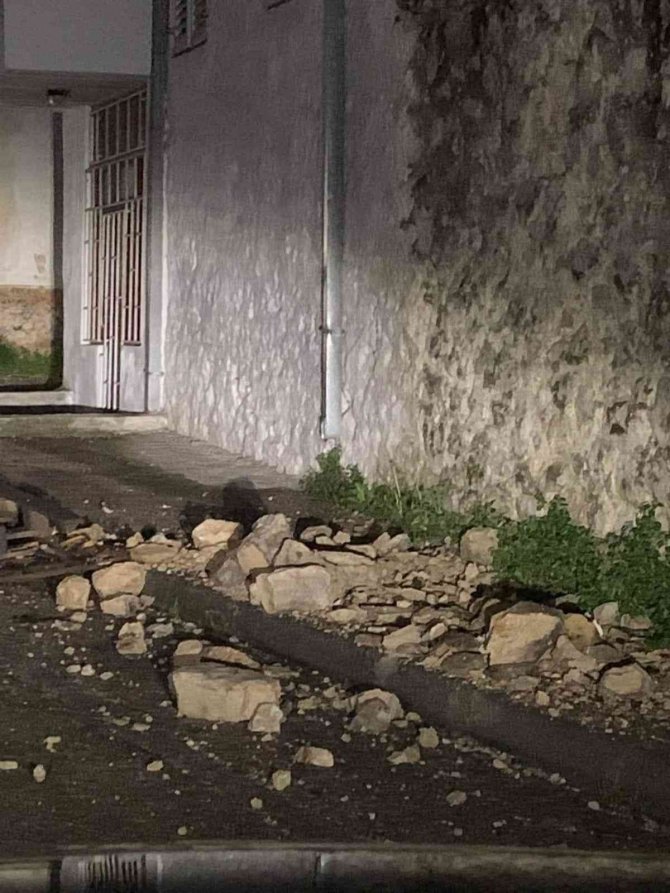 Mostar’da 5.7 büyüklüğünde deprem: 1 ölü, çok sayıda var