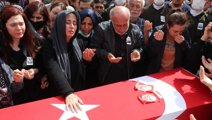 Şehit Teğmen Kerek, toprağa verildi