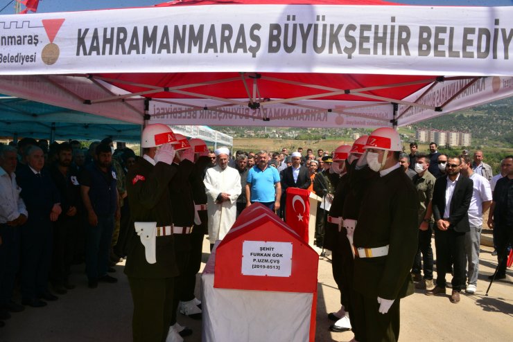 Şehit Uzman Çavuş Furkan Gök toprağa verildi
