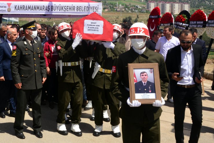 Şehit Uzman Çavuş Furkan Gök toprağa verildi