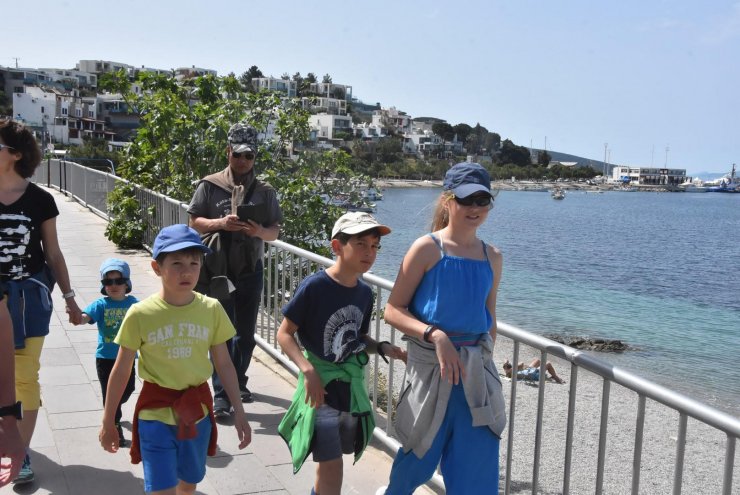 Sezonun ilk kruvaziyeri 526 turist getirdi