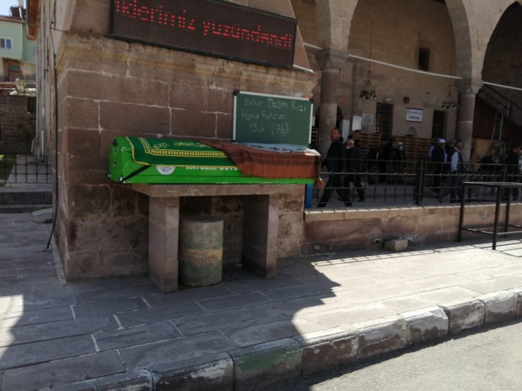 Tartıştığı anneannesini elleriyle boğan torun tutuklandı