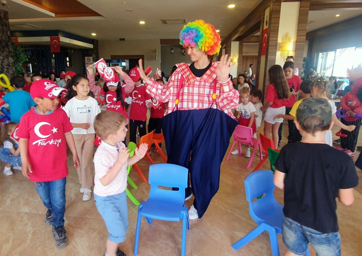 Türk, Rus ve Ukraynalı çocuklar 23 Nisan'ı kutladı