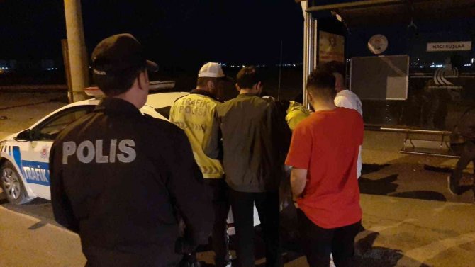 Alkolü olan karavan sürücüsü polise zor anlar yaşattı