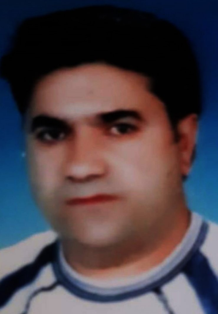 Apartmanın 2'nci katında merdiven boşluğuna düşerek öldü