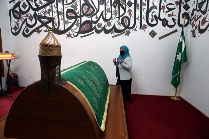 Yaşlı çiftten örnek davranış