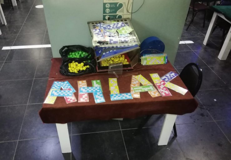 Derneğe kumar baskını; malzemeleri asansörlü mekanizma ile gizlemişler