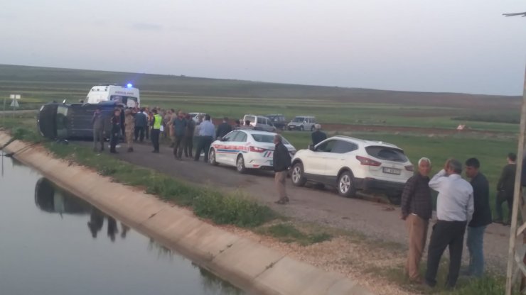 Hafif ticari araç sulama kanalına uçtu: 4 ölü, 3 yaralı