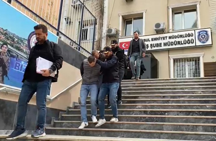 Hırsızlık için duvarı deldiler