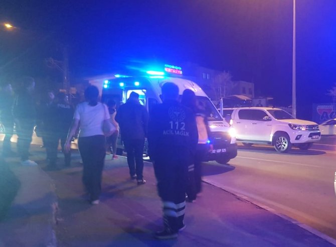 İki grup arasındaki tekmeli kavga