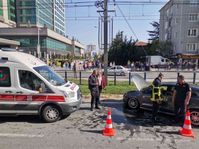 Kaza yapan otomobil 50 metre sürüklendi