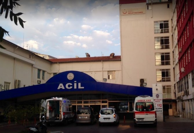 Kendisinden ayrılmak isteyen kadını bıçakladı