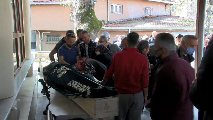 Kuyuda cenazesi bulunan temizlik görevlisi defnedildi