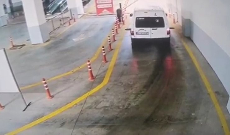 Oto yıkamacıdan 120 bin liralık malzeme hırsızlığı kamerada