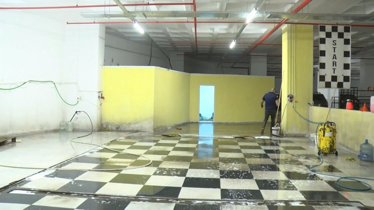 Oto yıkamacıdan 120 bin liralık malzeme hırsızlığı kamerada