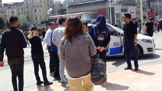 Taksim’de köpek İranlı çocuğu burnundan ısırdı
