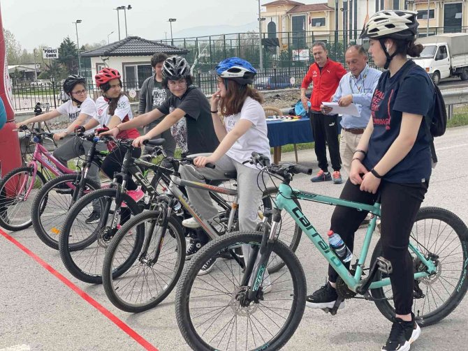 Birinci olabilmek için kilometrelerce pedal çevirdiler
