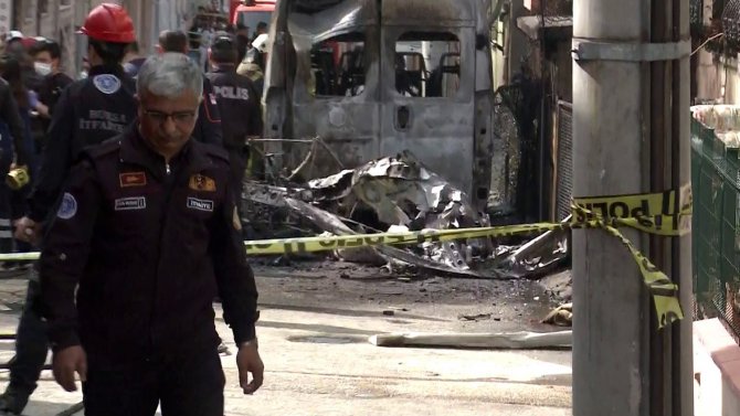 Bursa’da tek motorlu uçağın düşmesi sonucu pilotlar hayatını kaybetti.