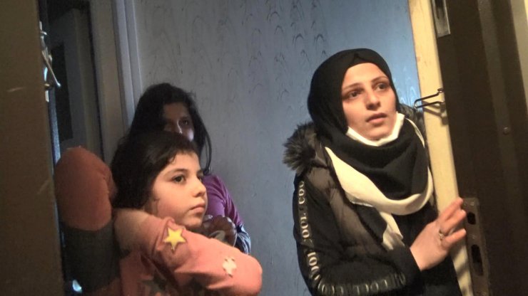 Çocuklar uyandırılamayınca itfaiyeden yardım istendi