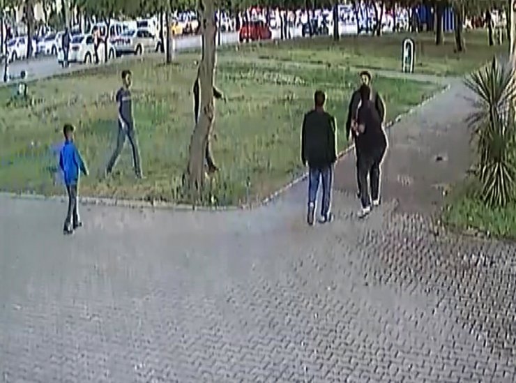 Gençlerin bıçaklı kavgası