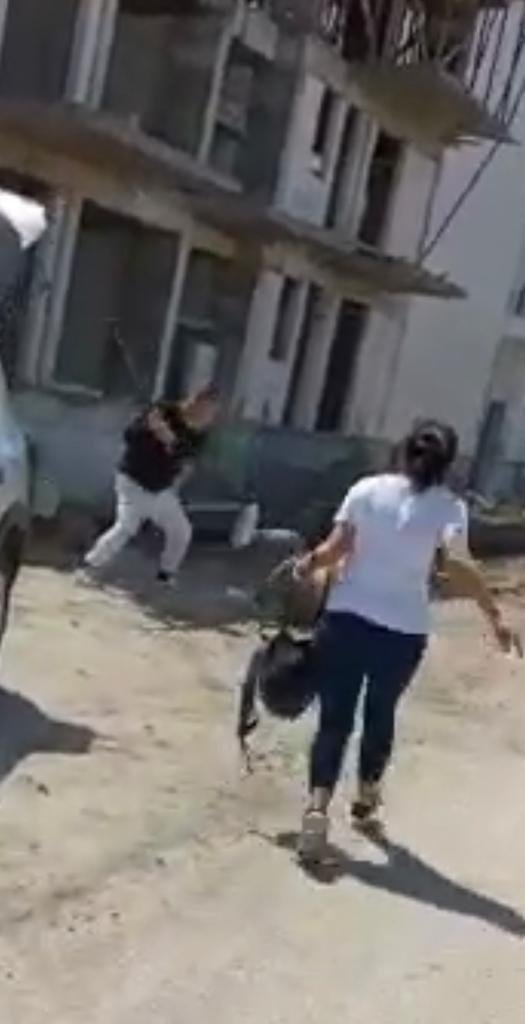 Komşusuna baltayla saldırdı