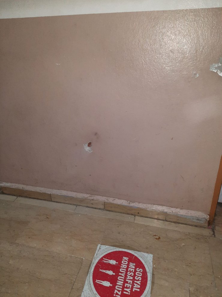 Ölen hastanın yakınları sağlık çalışanlarına saldırdı!