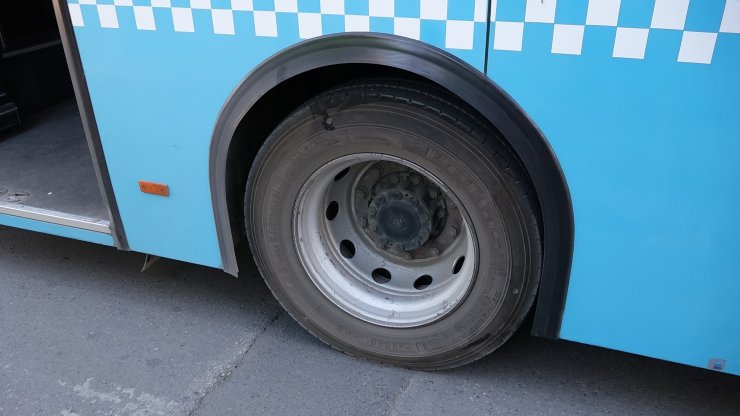 Otobüsün altında kalan patenli çocuk öldü