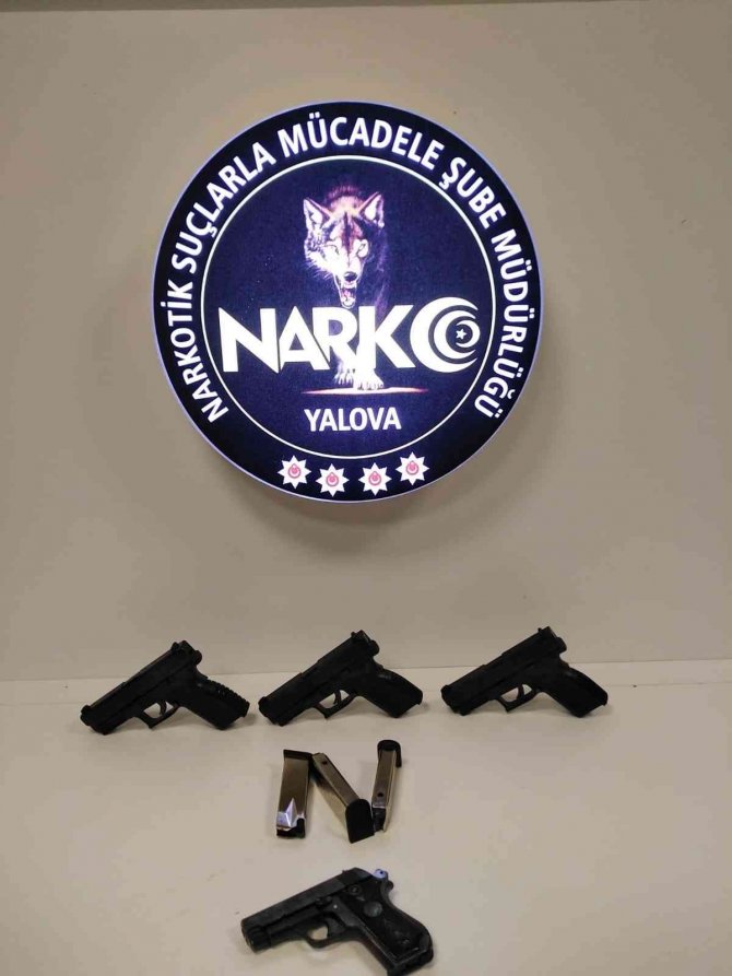 Uyuşturucu tacirlerinin “öncü araç” taktiğini polis bozdu