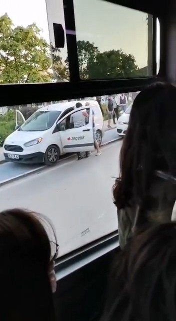 Yol verme tartışması kameralarda