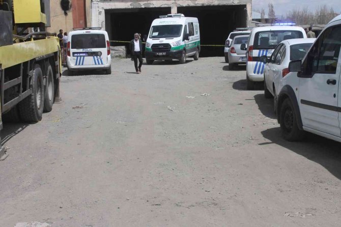 17 yaşındaki genç ölü olarak bulundu