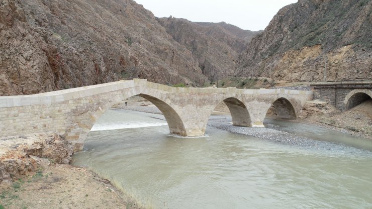 800 yıllık köprünün restorasyonu tamamlandı