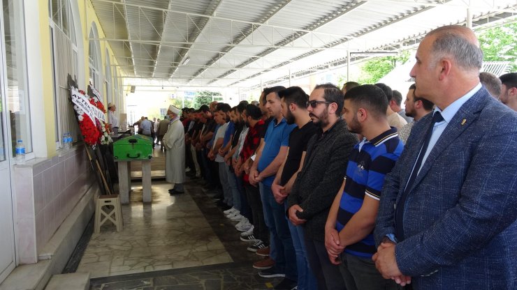 Arkadaşının kazara vurduğu liseli Arda, son yolculuğuna uğurlandı