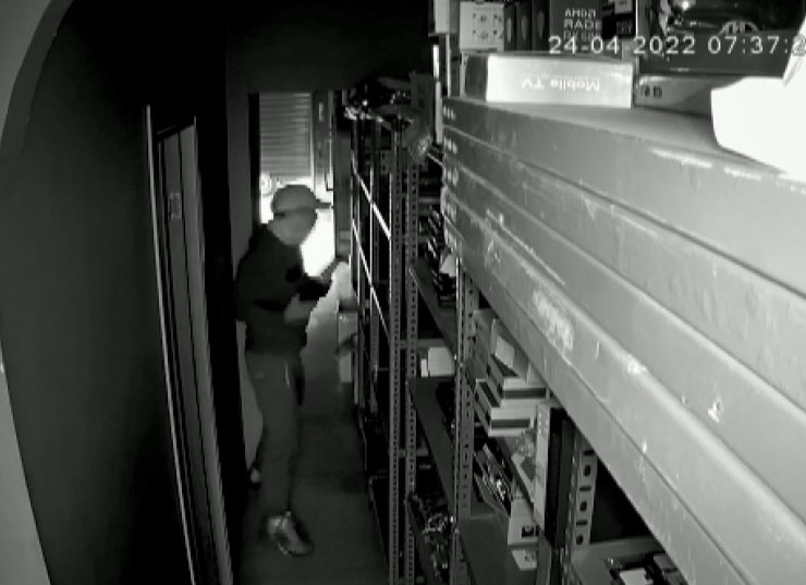 Bunlarda pişkin hırsız...